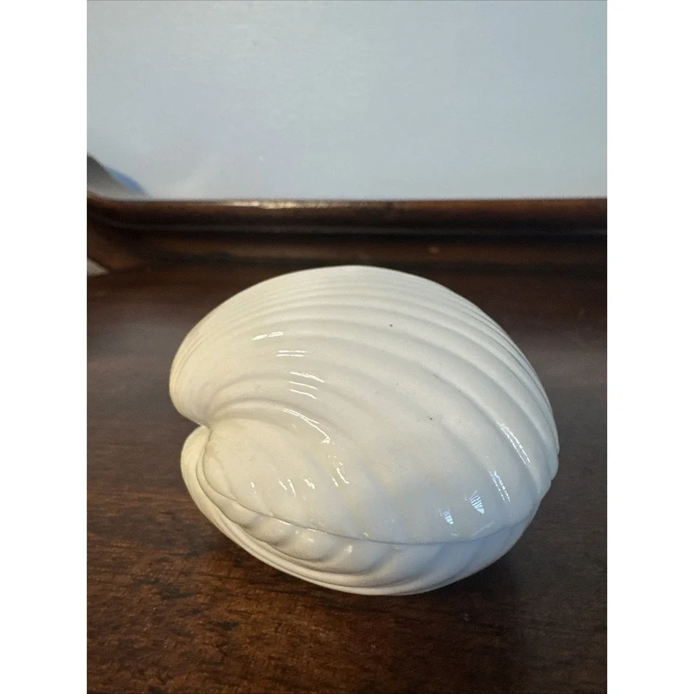 The Beachcomber beachcomber white